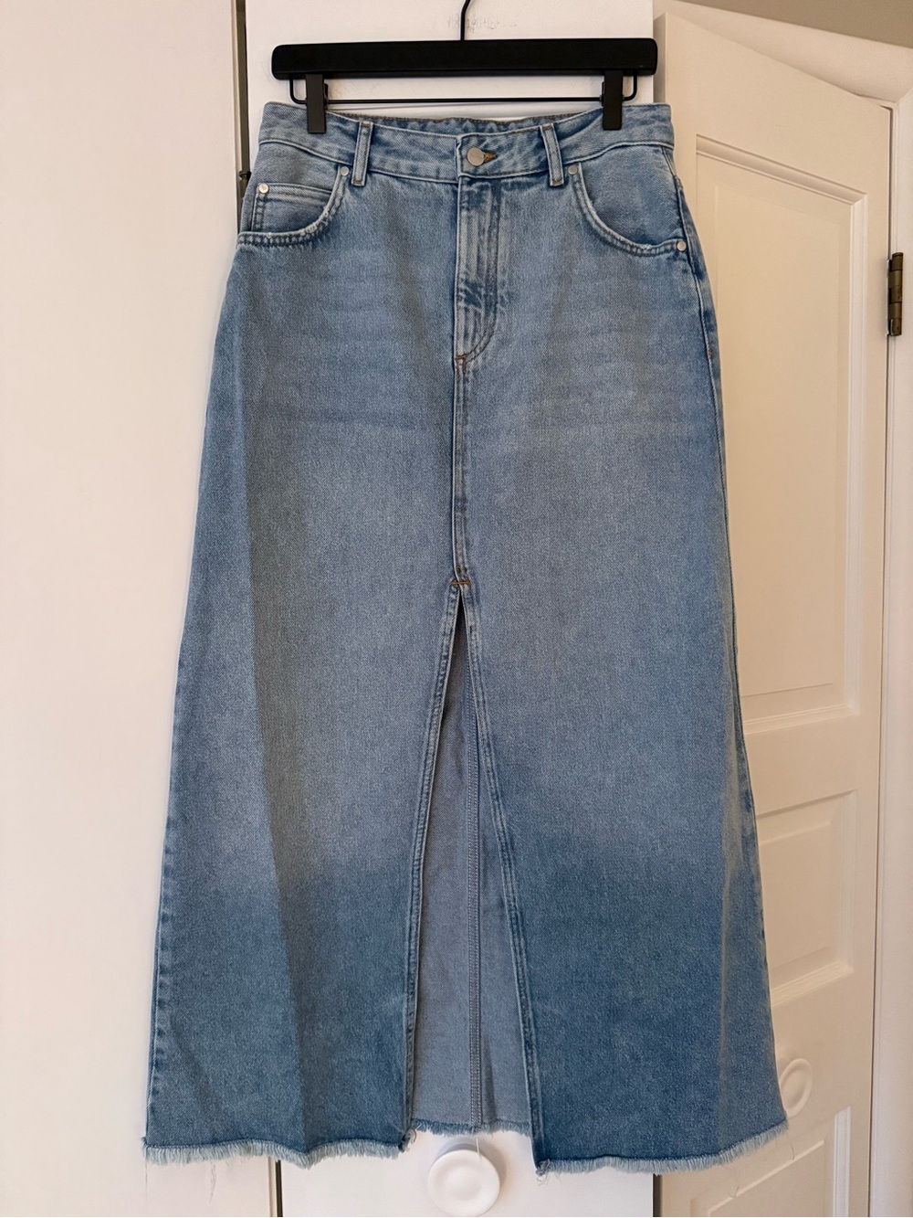 Pilcro Anthropologie Denim Maxi Skirt Front Slit Raw Hem Size 8 - Picture 2 of 5